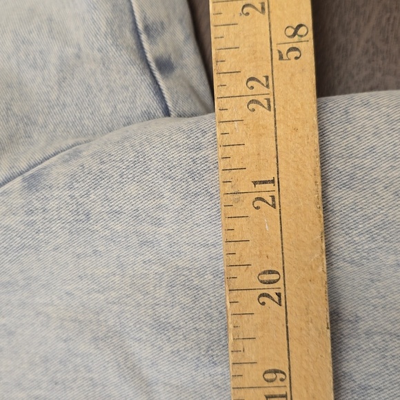 LEVI'S Light Wash Denim Jacket with Cream Sherpa lining Women's Sz L - Picture 6 of 9